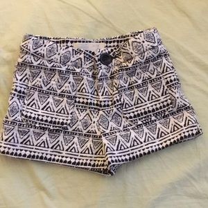 Super cute Zara shorts in size 4!!